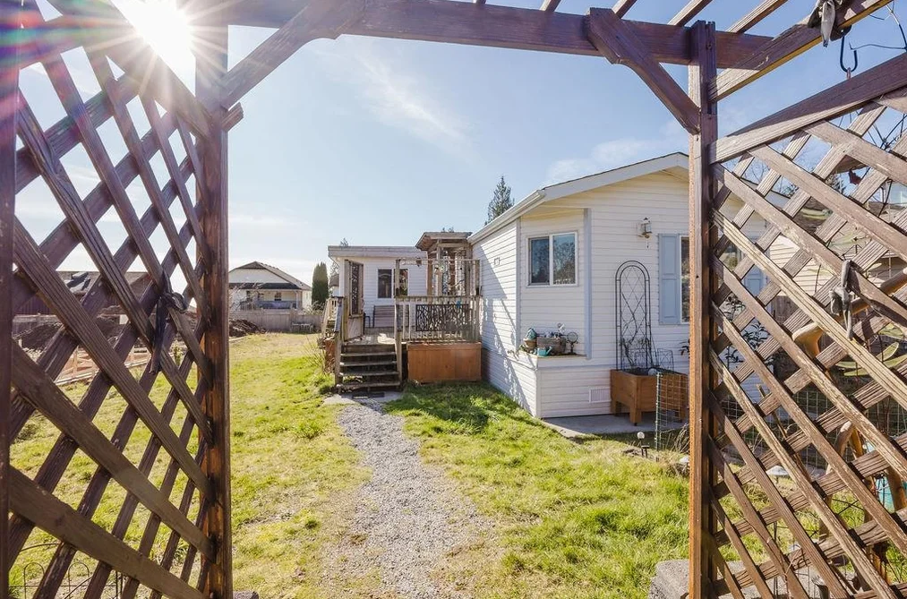 Manufactured On Land for sale at 753 Steinbrunner Road Gibsons British Columbia - MLS: R3097291