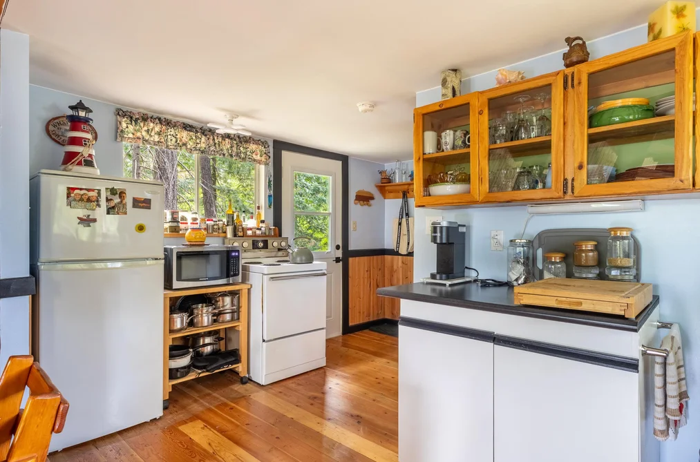 7536 ISLETS PLACE, Sechelt BC V7Z 0C5, Sechelt BC — Residential for Sale - Photo 4
