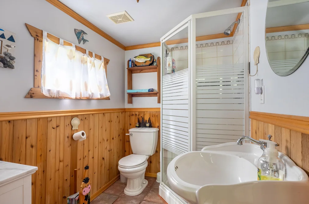 7536 ISLETS PLACE, Sechelt BC V7Z 0C5, Sechelt BC — Residential for Sale - Photo 5
