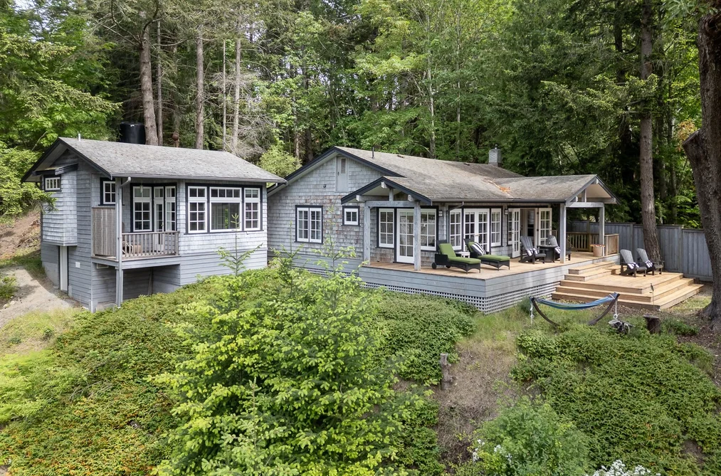 House for sale at 754 Steward Drive Mayne Island British Columbia - MLS: R3123609