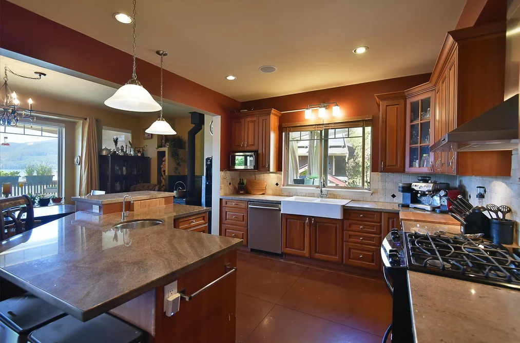 7545 ISLETS PLACE, Sechelt BC V7Z 0C5, Sechelt BC — Residential for Sale - Photo 6