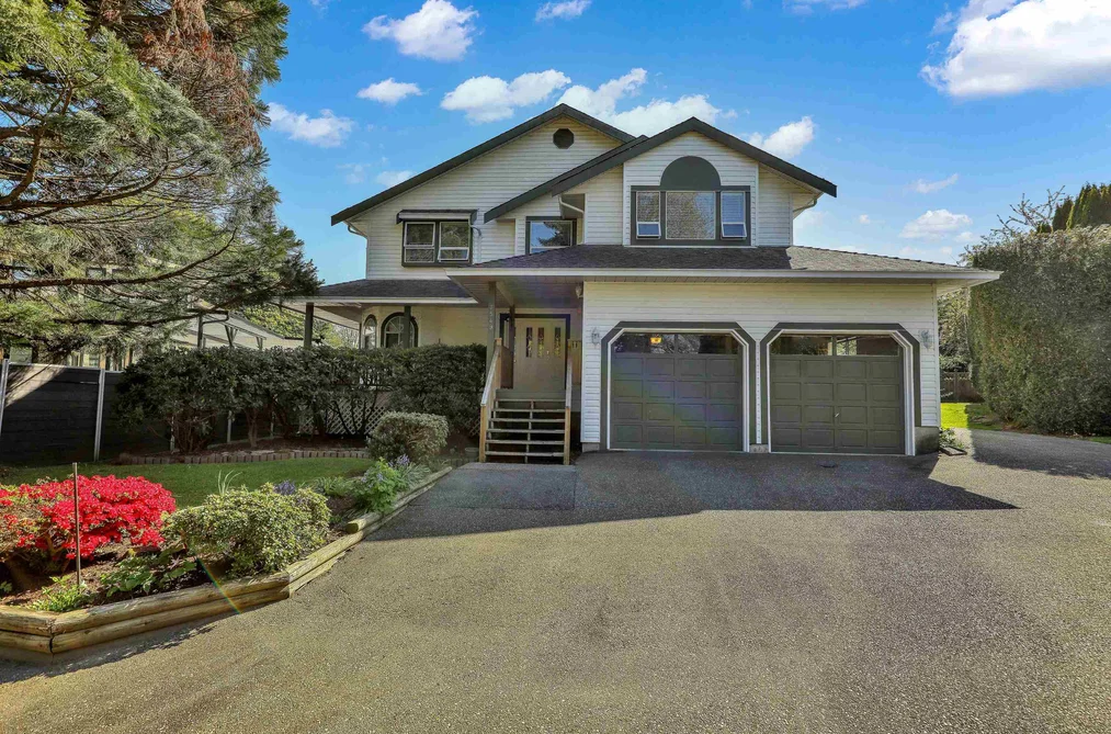 House for sale at 7549 149a Street Surrey British Columbia - MLS: R3115449