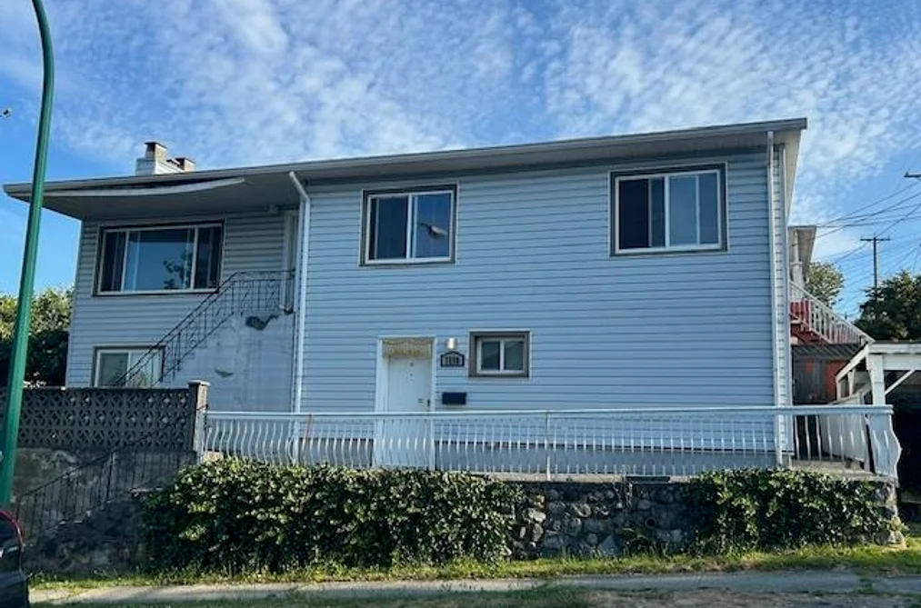 House for sale at 7590-7592 Fraser Street Vancouver British Columbia - MLS: R3036833