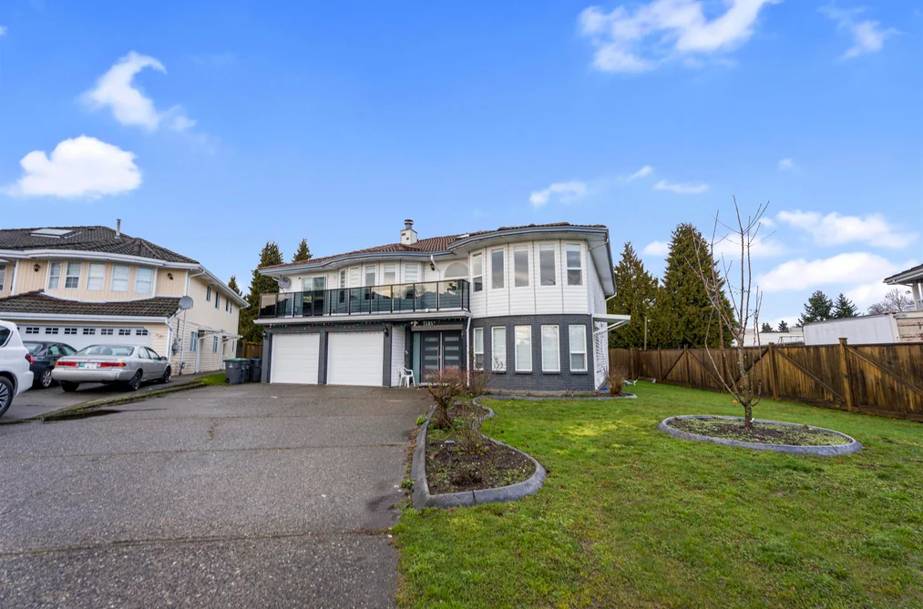 7595 122A STREET, Surrey BC V3W 0K7, Surrey BC — Residential for Sale - Photo 2