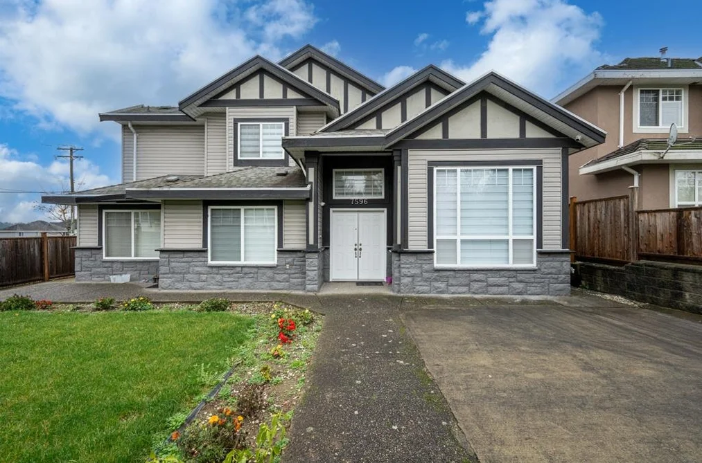 House for sale at 7596 144 Street Surrey British Columbia - MLS: R3046618