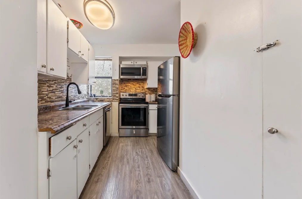 76 13756 CENTRAL AVENUE, Surrey BC V3T 1R9, Surrey BC — Residential for Sale - Photo 7