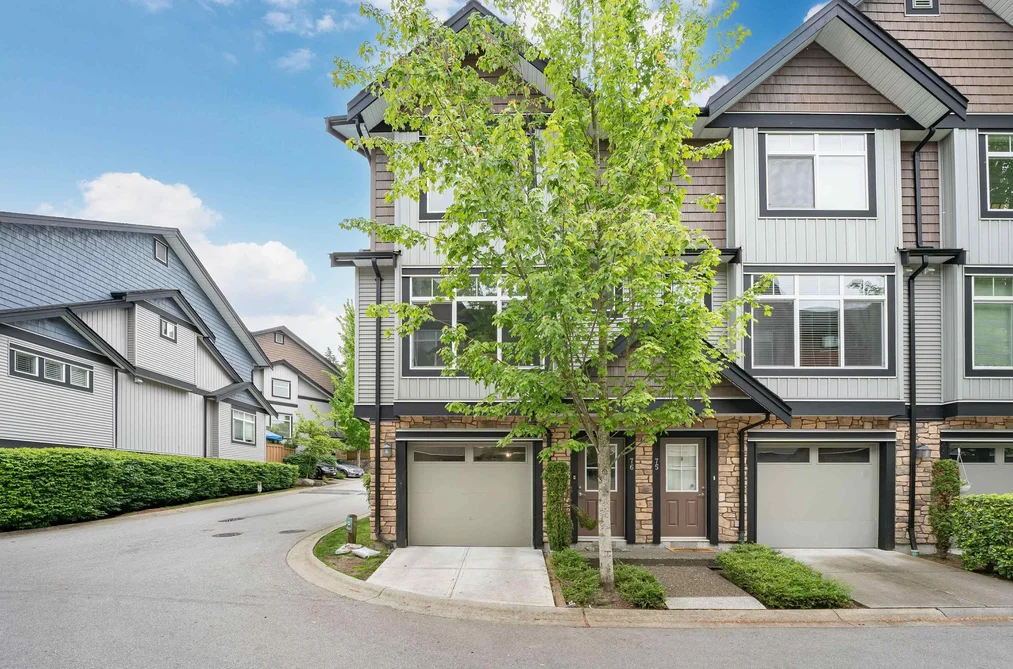 Townhouse for sale at 76 6299 144 Street Surrey British Columbia - MLS: R3040646