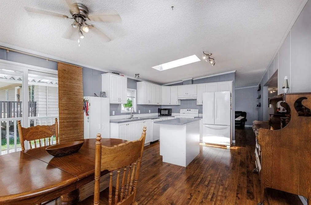 House for sale at 760 Hillcrest Road Gibsons British Columbia - MLS: R3071102