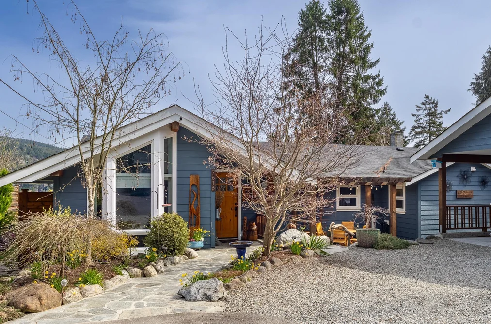 7614 EUREKA AVENUE, Halfmoon Bay BC V7Z 1A1, Halfmoon Bay BC — Residential for Sale - Photo 2