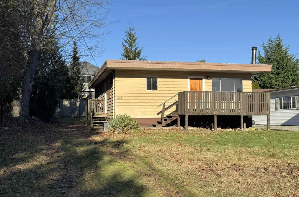 House for sale at 764 Hillcrest Road Gibsons British Columbia - MLS: R3088347