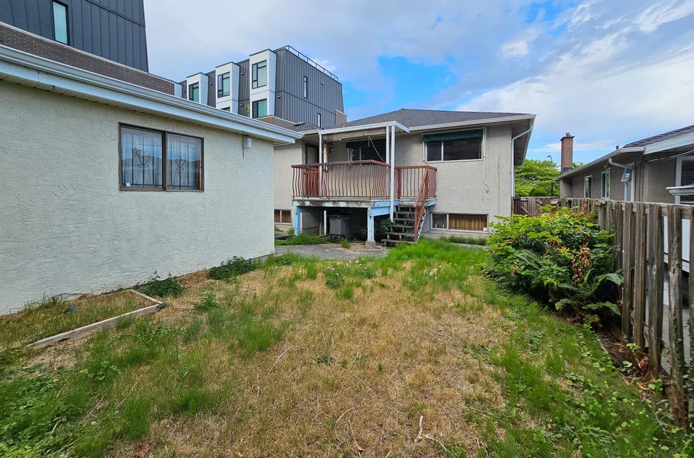 7649 YUKON STREET, Vancouver BC V5X 2Y4, Vancouver BC — Residential for Sale - Photo 2