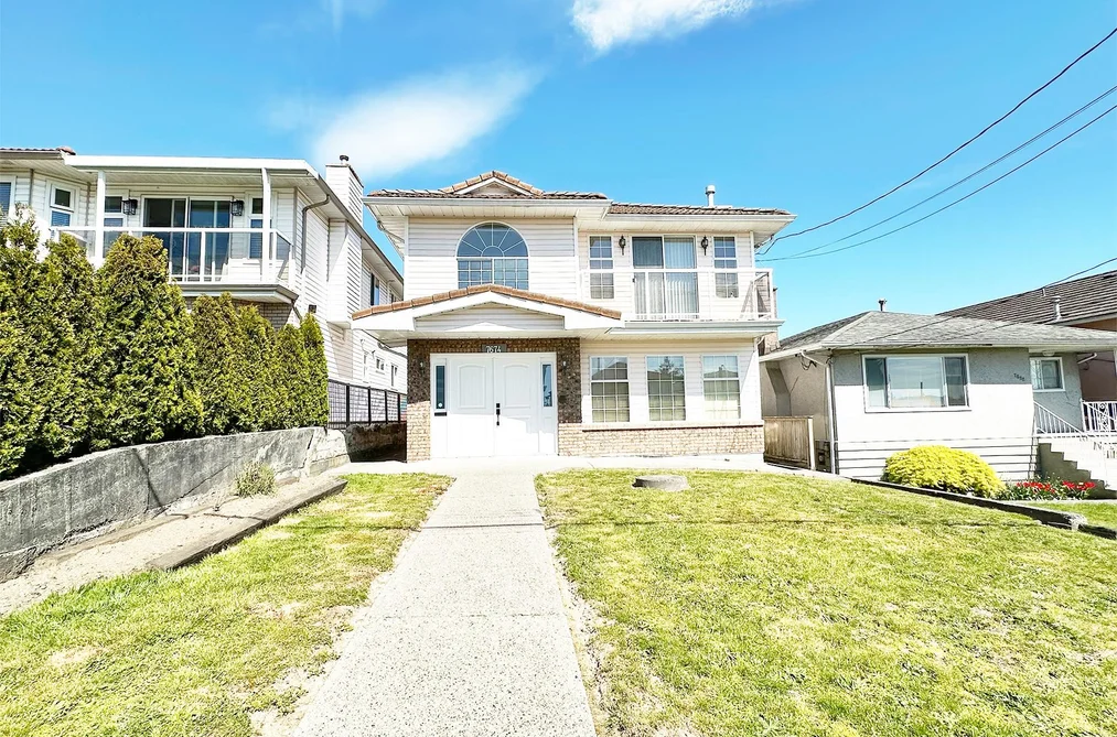 House for sale at 7674 Hilda Street Burnaby British Columbia - MLS: R3109942