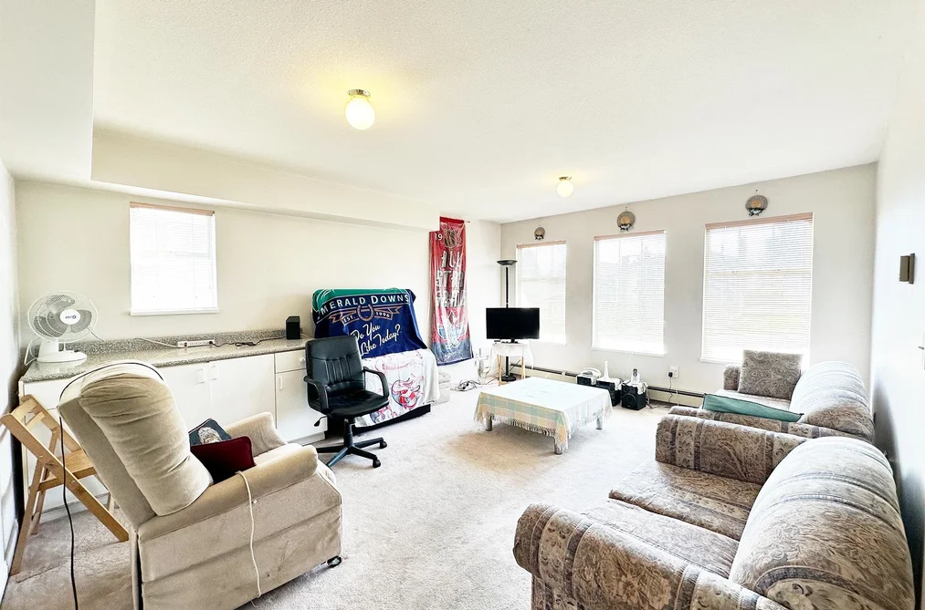 7674 HILDA STREET, Burnaby BC V3N 3H7, Burnaby BC — Residential for Sale - Photo 2