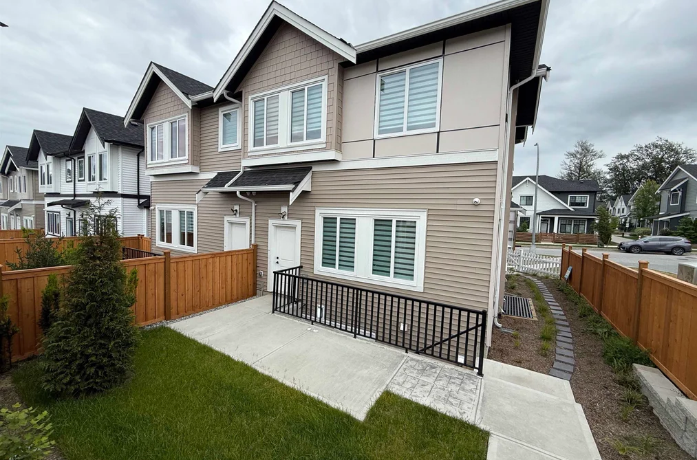 Half Duplex for sale at 7679 197 Street Langley British Columbia - MLS: R3132593