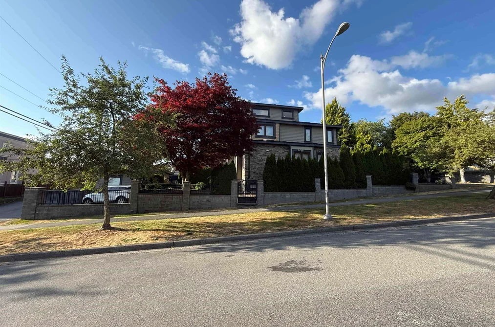 7689 JASPER CRESCENT, Vancouver BC V5P 3S7, Vancouver BC — Residential for Sale — Photo 3 of 38