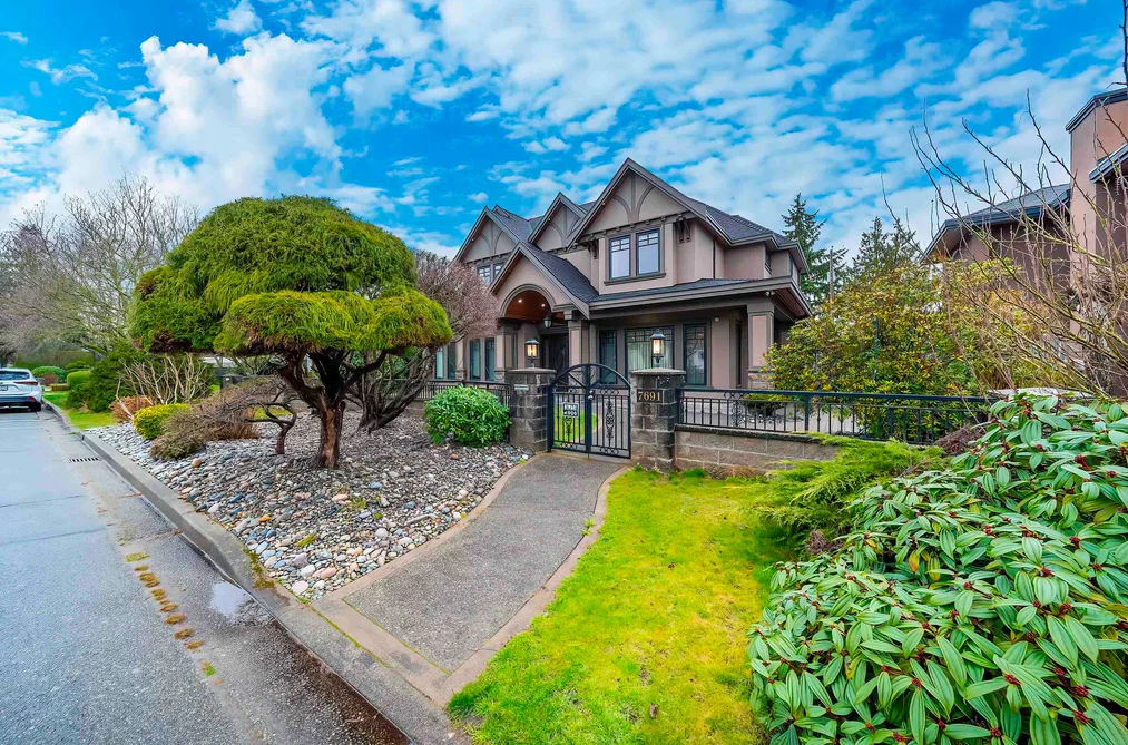 House for sale at 7691 Sunnydene Road Richmond British Columbia - MLS: R3096875