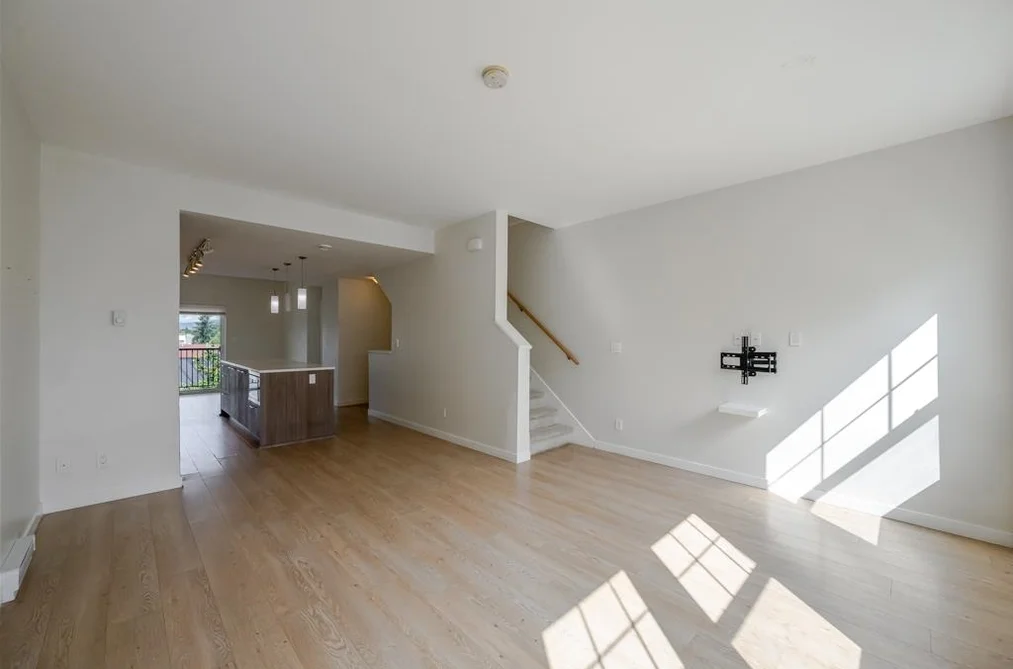 77-32633 Simon Avenue, Abbotsford, BC - Townhouse for Sale - Photo 10 of 40 77-32633 Simon Avenue, Abbotsford, BC - Townhouse for Sale - Photo 10 of 40