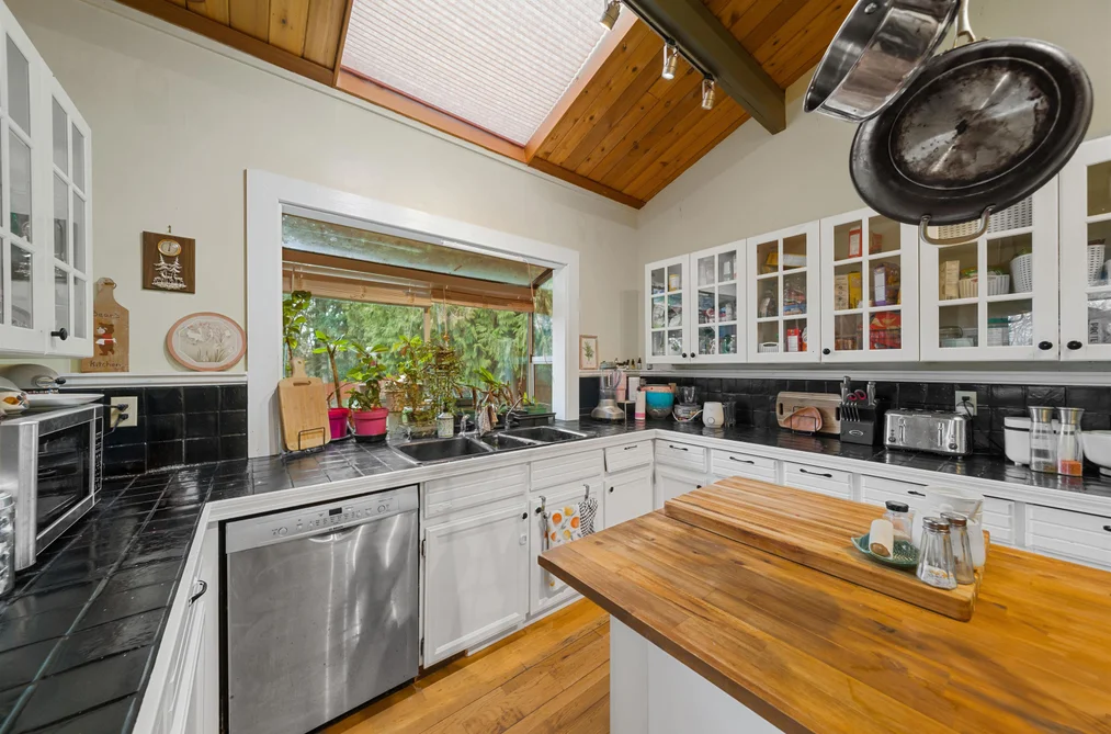 7701 HORNE STREET, Mission BC V2V 3Y8, Mission BC — Residential for Sale - Photo 6