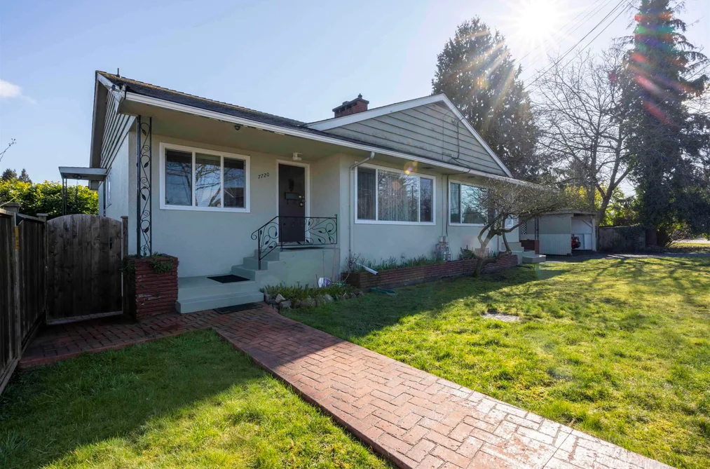 Duplex for sale at 7720 7722 Graham Avenue Burnaby British Columbia - MLS: R3166609