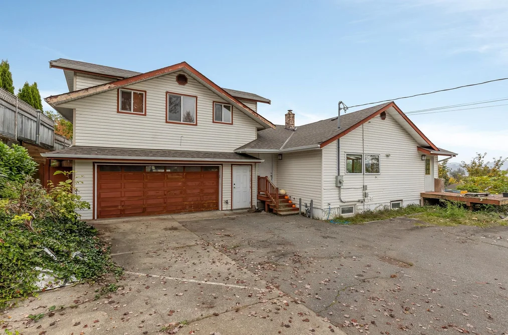 7730 Horne Street, Mission, BC - House for Sale - Photo 3 of 40 7730 Horne Street, Mission, BC - House for Sale - Photo 3 of 40