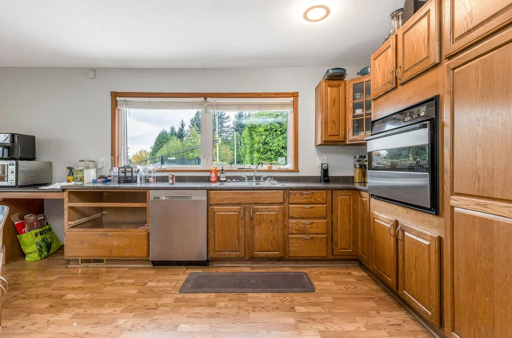 7730 Horne Street, Mission, BC - House for Sale - Photo 9 of 40 7730 Horne Street, Mission, BC - House for Sale - Photo 9 of 40