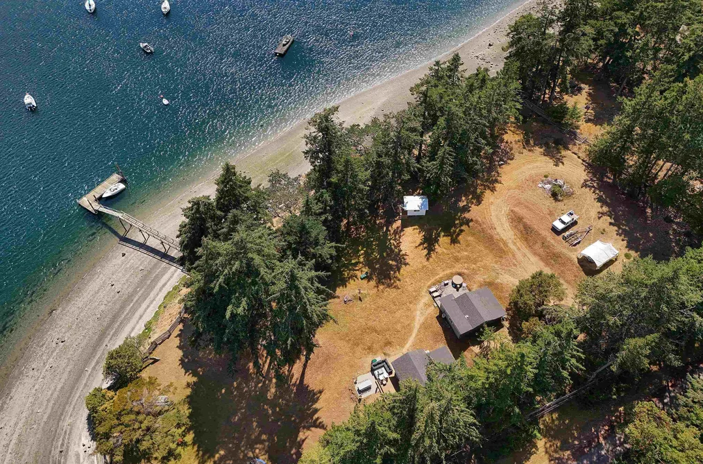House for sale at 774&774 Steward Drive Mayne Island British Columbia - MLS: R3153971