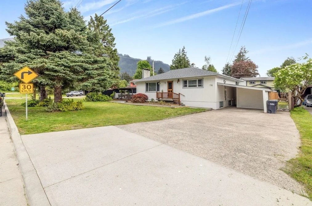 House for sale at 776 7th Avenue Hope British Columbia - MLS: R3100167