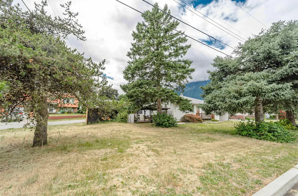776 7TH AVENUE, Hope BC V0X 1L4, Hope BC — Residential for Sale — Photo 32 of 40