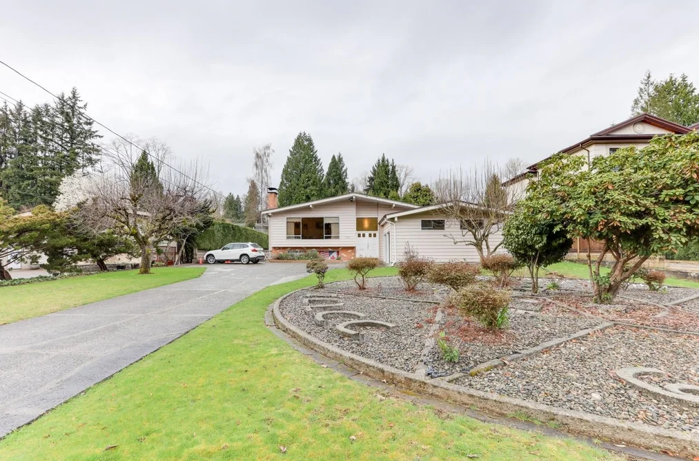 House for sale at 7765 Government Road Burnaby British Columbia - MLS: R3071219