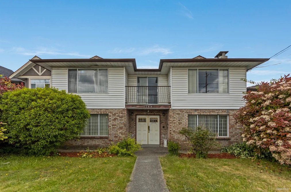 7769 10TH AVENUE, Burnaby BC V3N 2S2, Burnaby BC — Residential for Sale - Photo 2