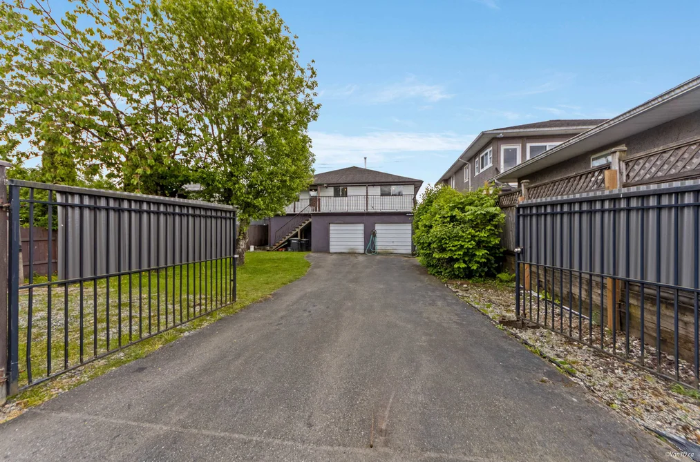 7769 10TH AVENUE, Burnaby BC V3N 2S2, Burnaby BC — Residential for Sale - Photo 3