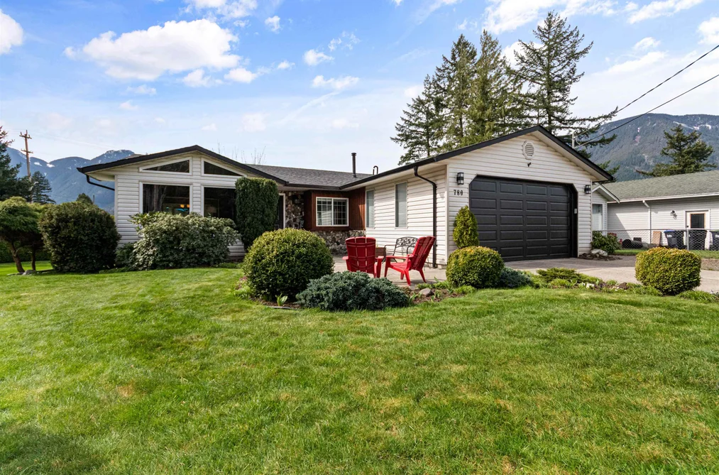 780 OLSON AVENUE, Hope BC V0X 1L0, Hope BC — Residential for Sale - Photo 2