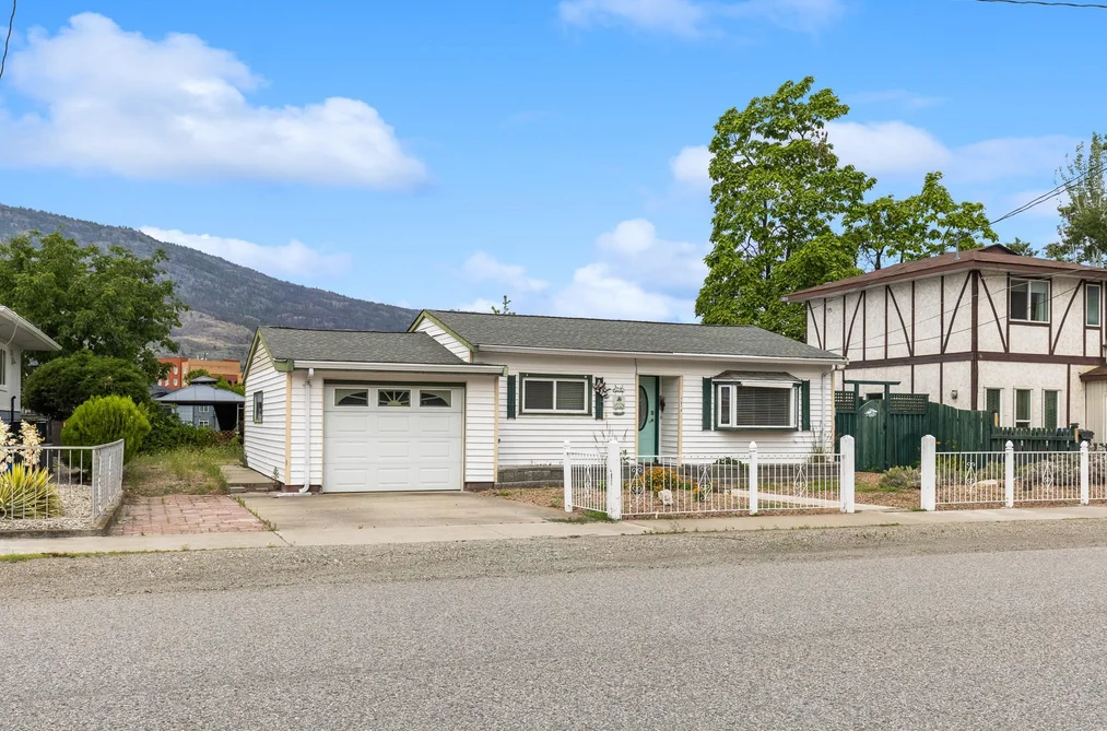 7816 89 STREET, No City Value BC V0H 1V0, No City Value BC — Residential for Sale — Photo 32 of 40