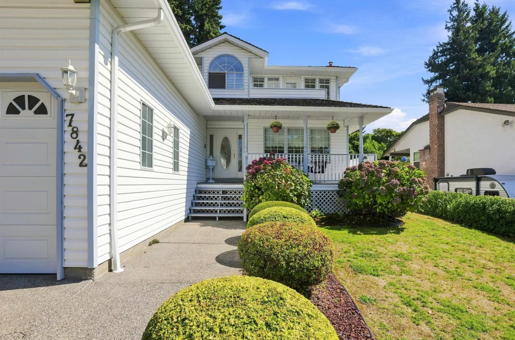 7842 108 Street, Delta, BC - House for Sale - Photo 2 of 39 7842 108 Street, Delta, BC - House for Sale - Photo 2 of 39