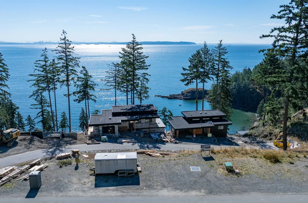 House for sale at 785 Seymour Bay Drive Bowen Island British Columbia - MLS: R3041390