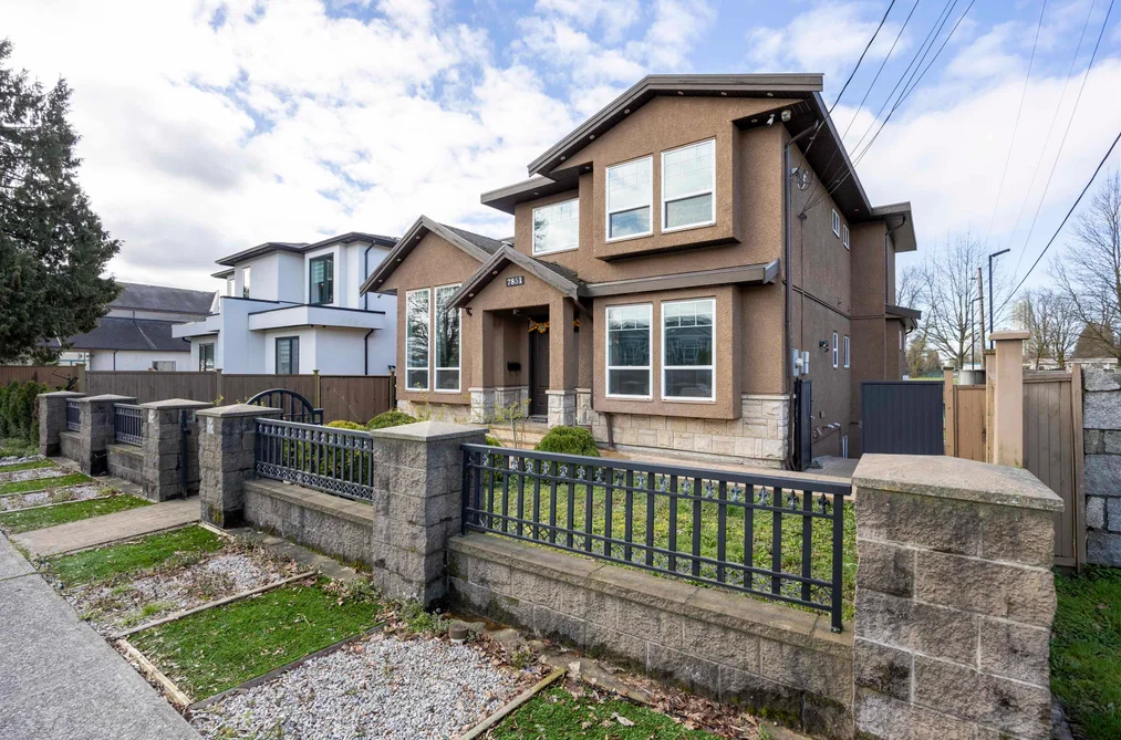 House for sale at 7851 Canada Way Burnaby British Columbia - MLS: R3102665