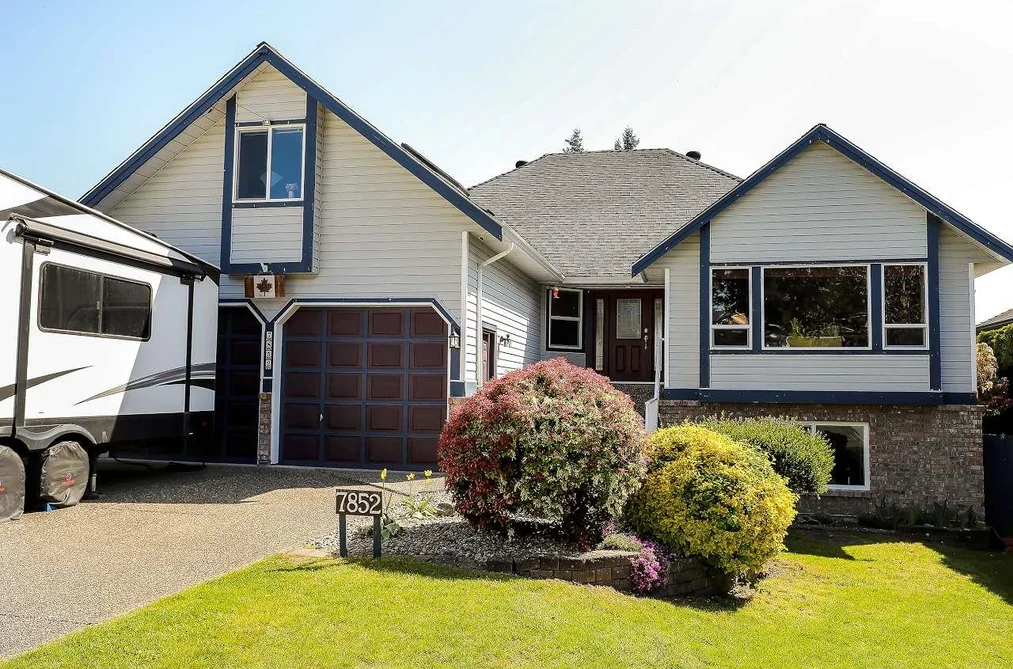 House for sale at 7852 167a Street Surrey British Columbia - MLS: R3117931