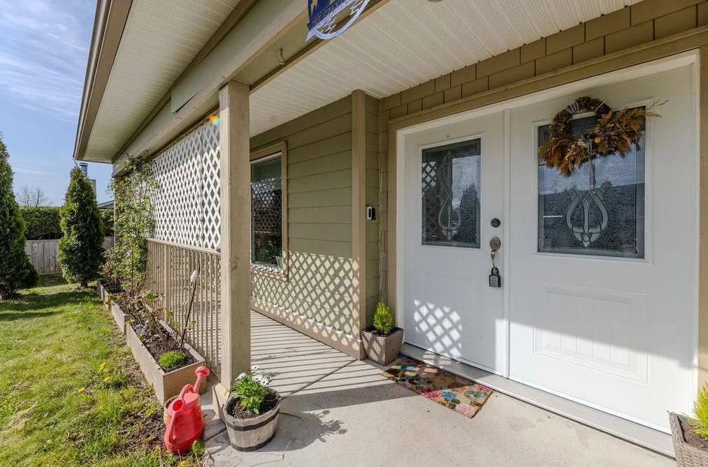 787 NORTH ROAD, Gibsons BC V0N 1V9, Gibsons BC — Residential for Sale - Photo 2