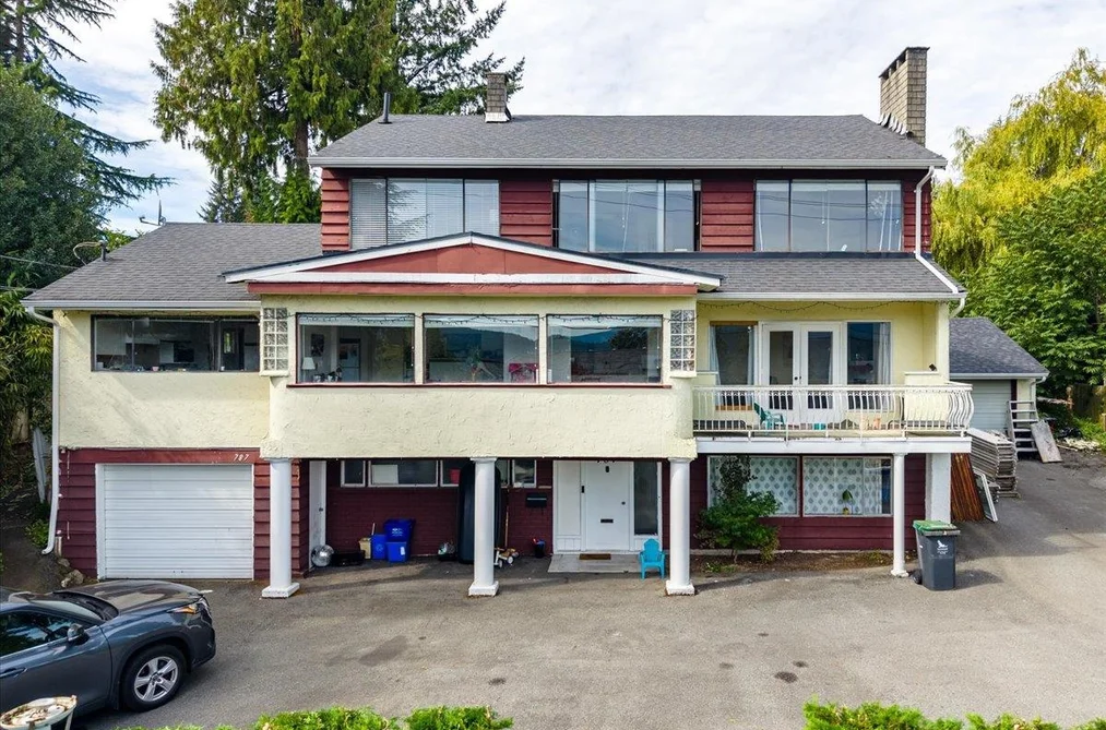 House for sale at 787 Roslyn Boulevard North Vancouver British Columbia - MLS: R3164404
