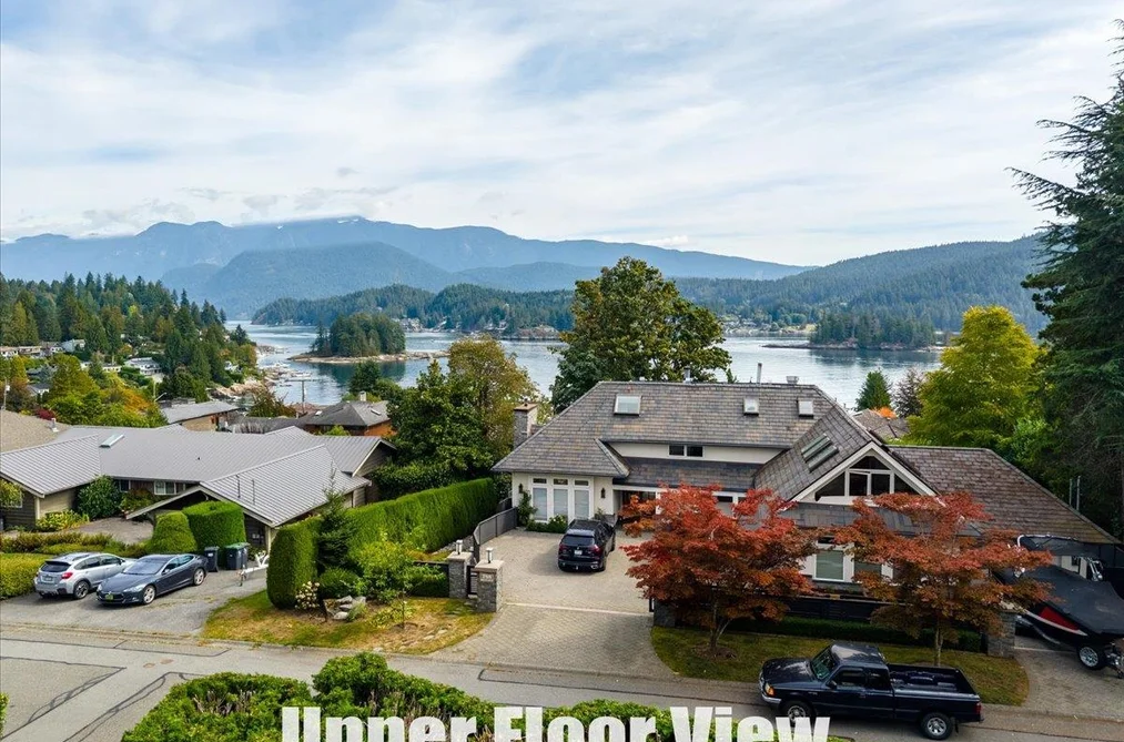 787 Roslyn Boulevard, North Vancouver, BC - House for Sale - Photo 13 of 39 787 Roslyn Boulevard, North Vancouver, BC - House for Sale - Photo 13 of 39