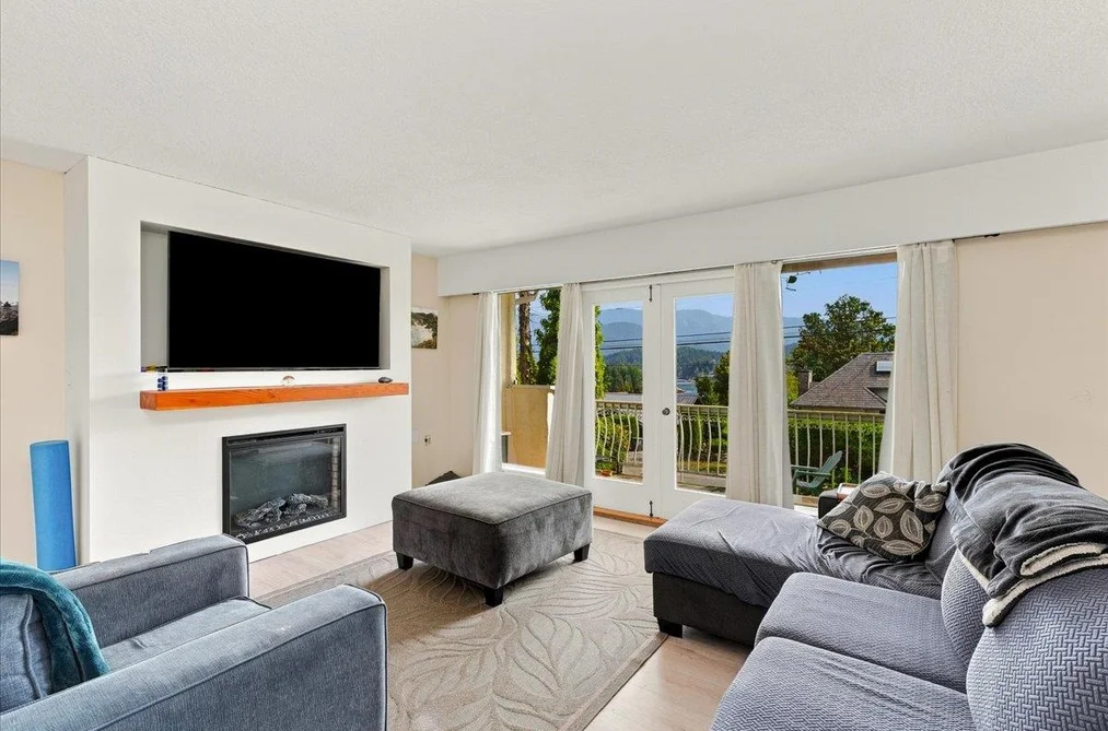 787 Roslyn Boulevard, North Vancouver, BC - House for Sale - Photo 24 of 39 787 Roslyn Boulevard, North Vancouver, BC - House for Sale - Photo 24 of 39