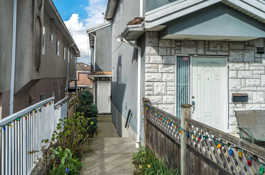 7877 FRASER STREET, Vancouver BC V5X 3X2, Vancouver BC — Residential for Sale - Photo 2