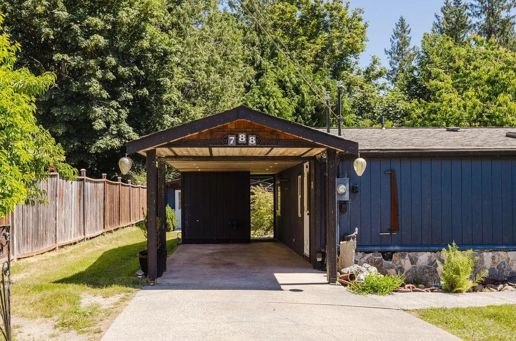788 MOUNTAINVIEW DRIVE, Gibsons BC V0N 1V9, Gibsons BC — Residential for Sale - Photo 2