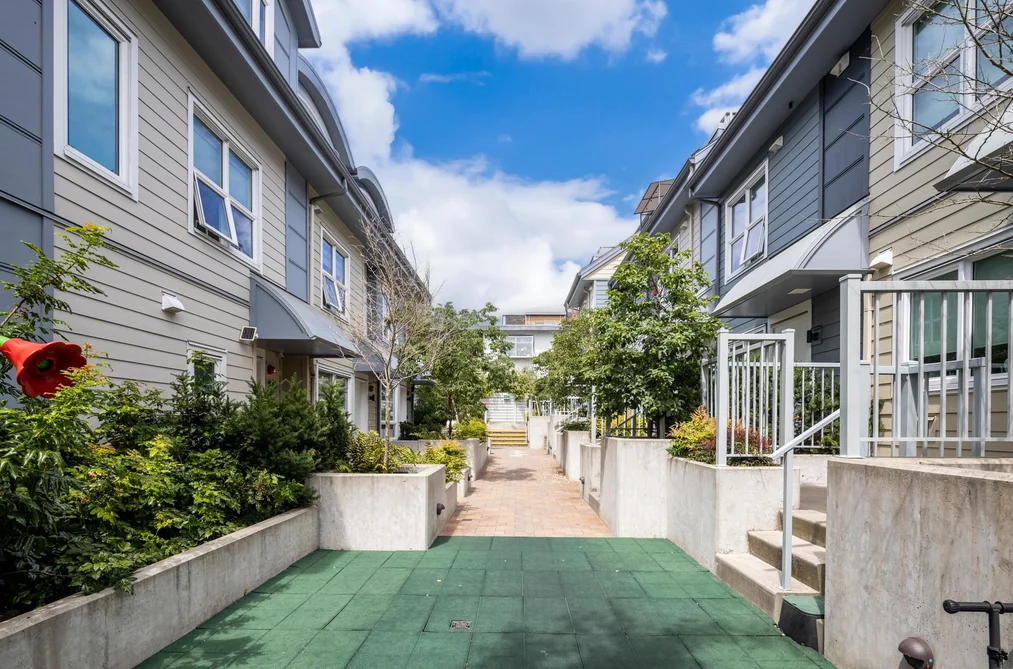 7887 FRENCH STREET, Vancouver BC V6P 4V8, Vancouver BC — Residential for Sale - Photo 2