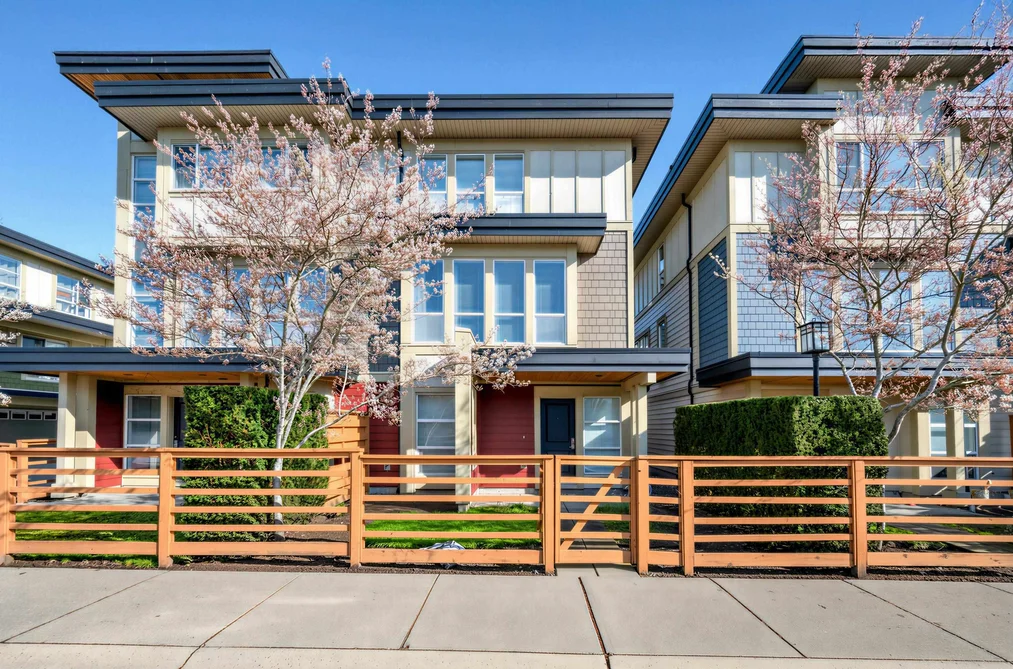 Townhouse for sale at 79 19477 72a Avenue Surrey British Columbia - MLS: R3107618