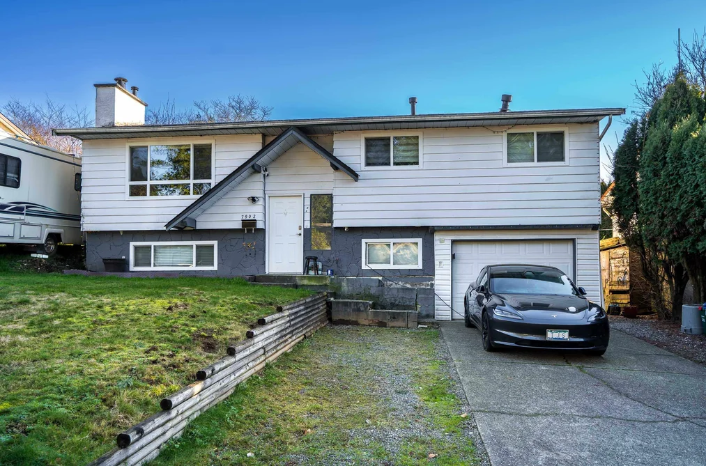 House for sale at 7902 Heron Street Mission British Columbia - MLS: R3081155