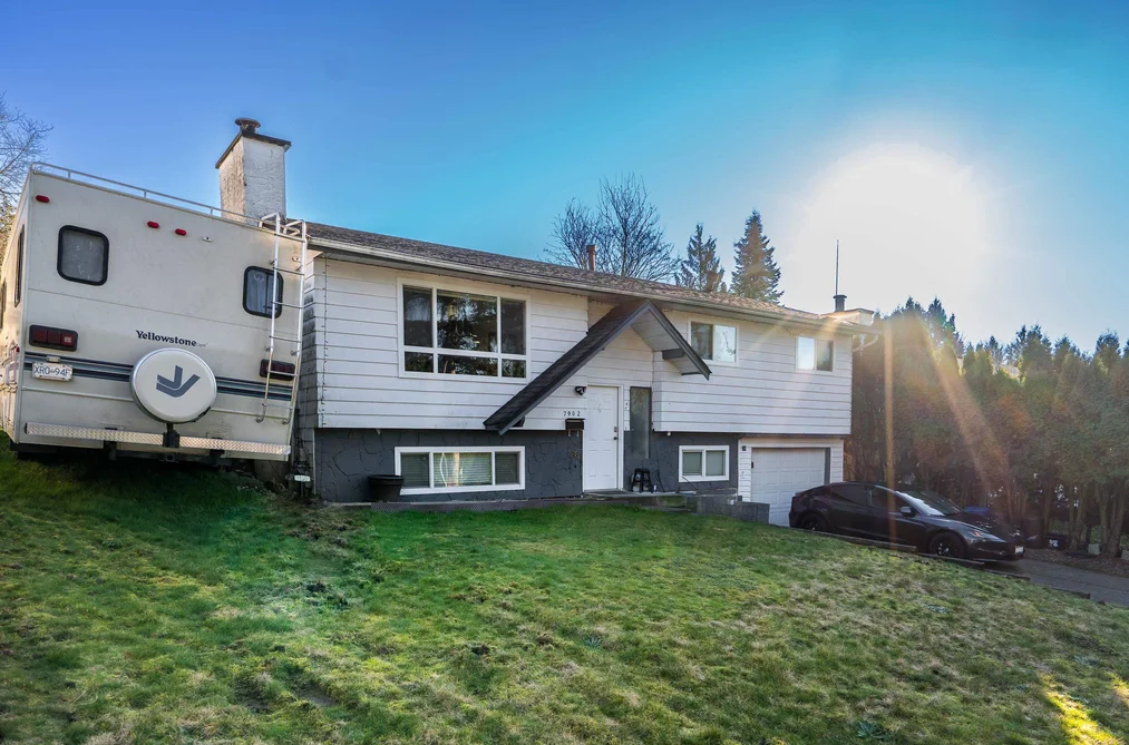 7902 HERON STREET, Mission BC V2V 6A1, Mission BC — Residential for Sale - Photo 3