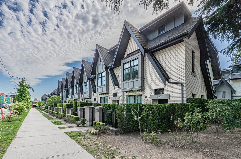 Townhouse for sale at 7903 Oak Street Vancouver British Columbia - MLS: R3153111