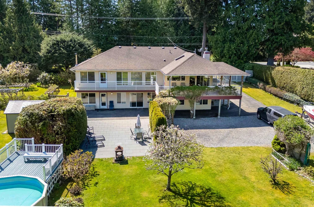 House for sale at 7904 Redrooffs Road Halfmoon Bay British Columbia - MLS: R3115800