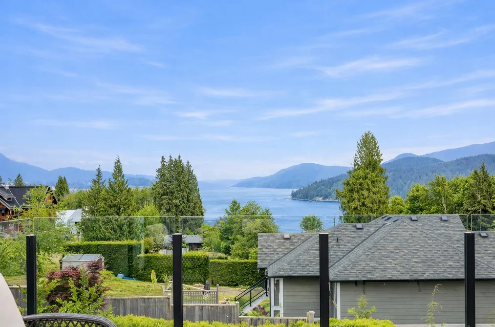 791 COURTNEY ROAD, Gibsons BC V0N 1V1, Gibsons BC — Residential for Sale - Photo 3